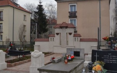 Do Mogiły na cmentarz 390