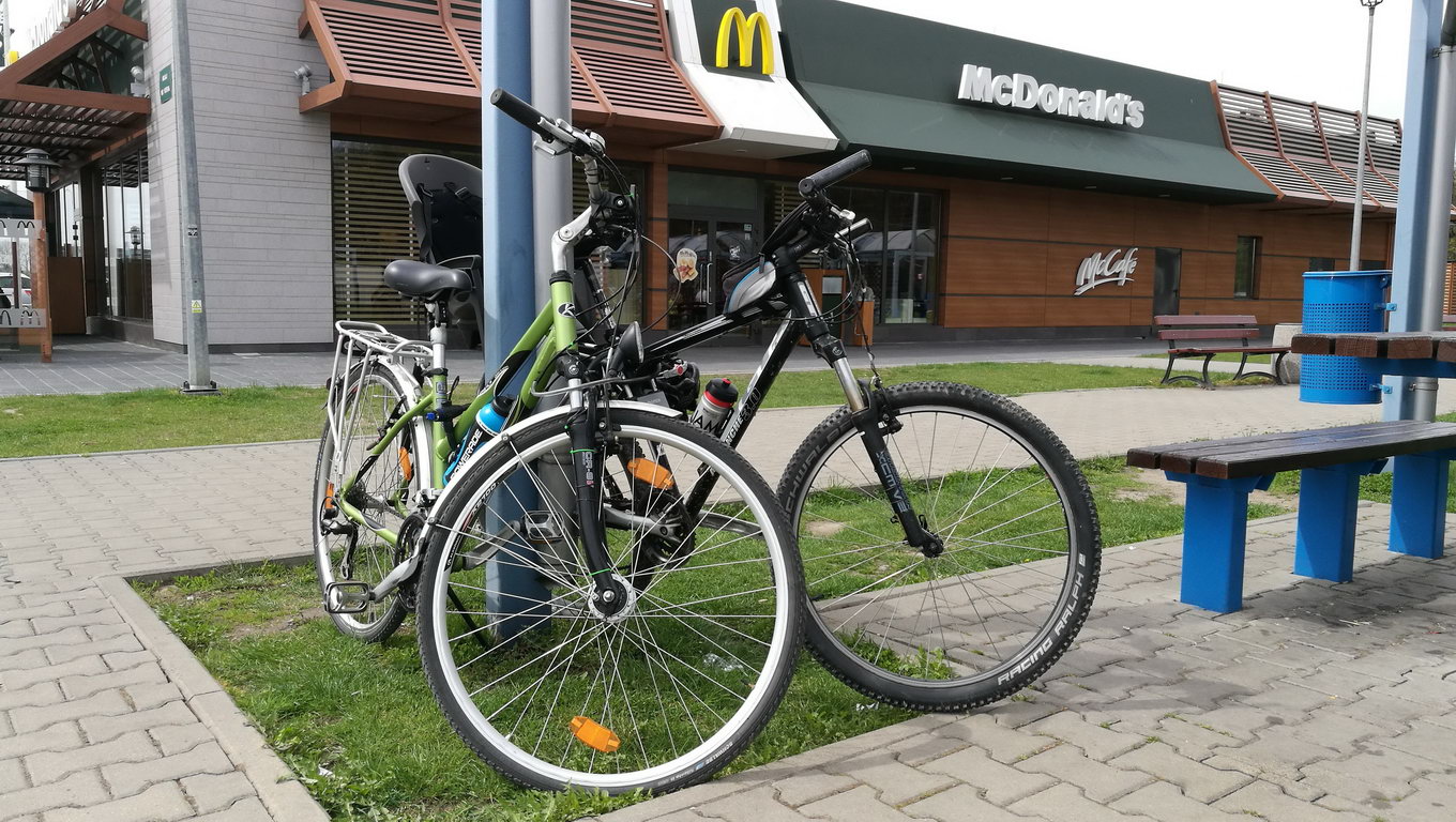 Z żoną i córką do McDonalda