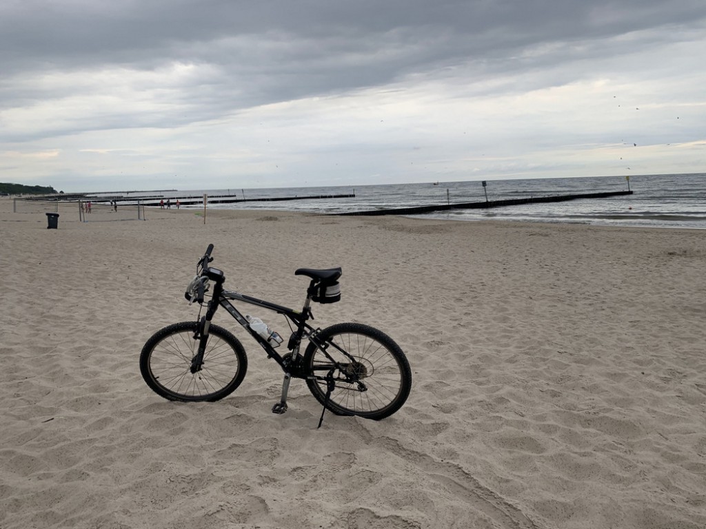 Rodzinnie na plażę w Sianożętach