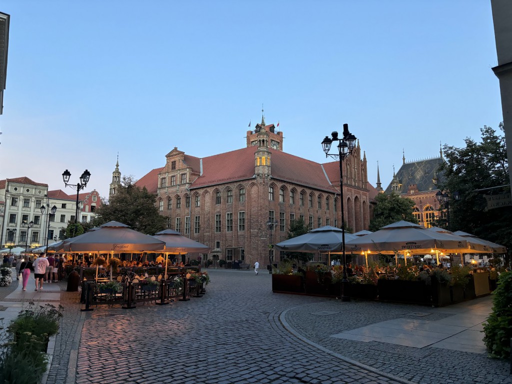 Toruń wieczorem